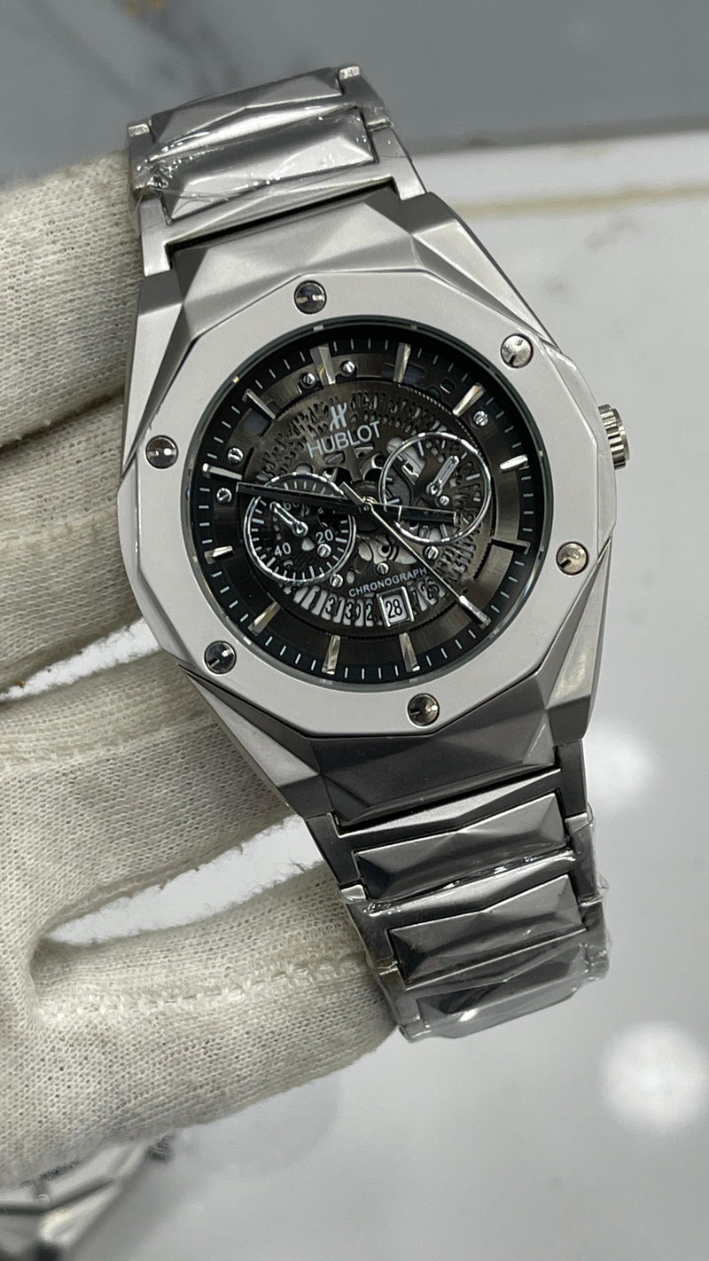 Hublot Diamond Cut Stainless Steel Men's Watch – Heavy Weight Automatic Chronograph